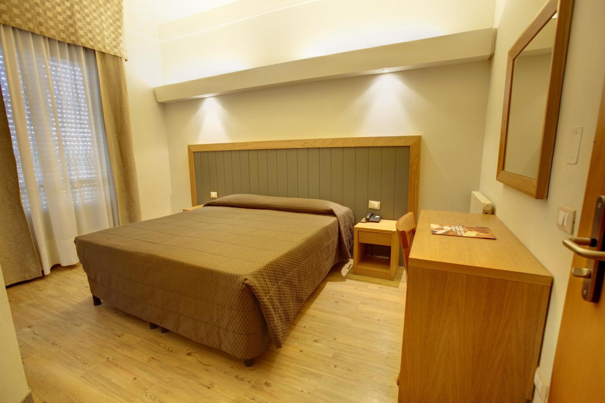 Hotel Delle Nazioni Florence Luaran gambar