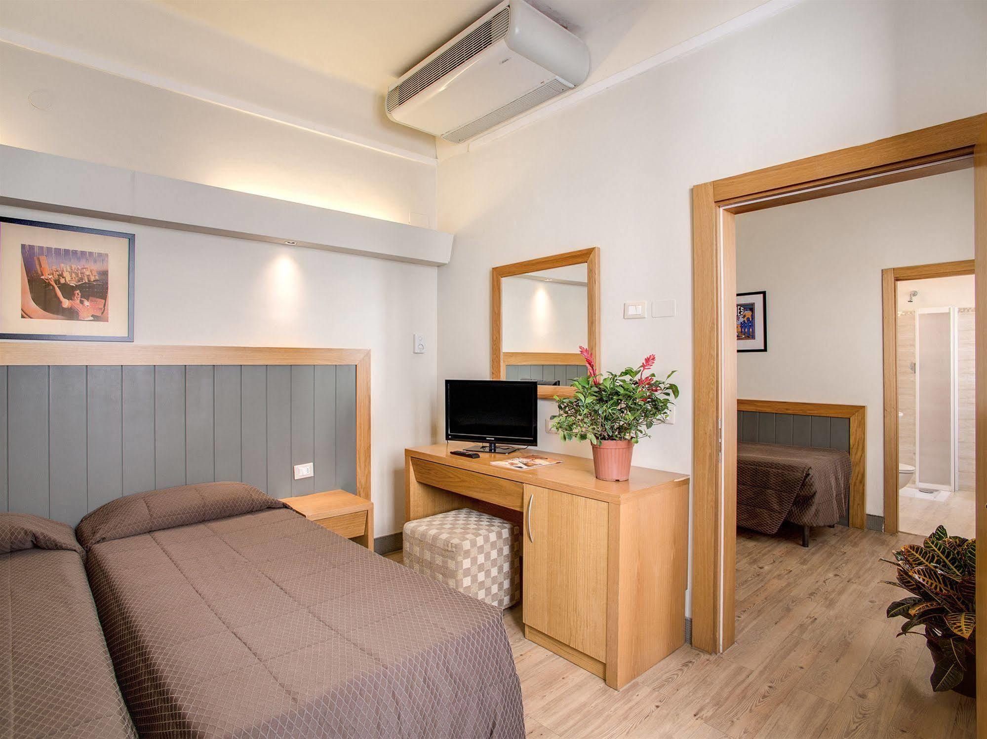 Hotel Delle Nazioni Florence Bilik gambar